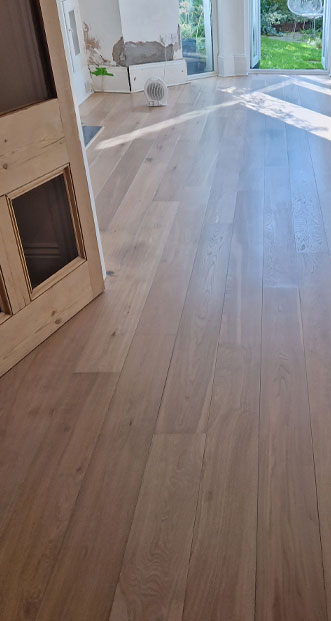 Wood Floor Repairs Plymouth | Wood floor Gap Filling Plymouth | Wood Floor Resotration Saltash and Cornwall | New Wood Floors Plymouth Devon